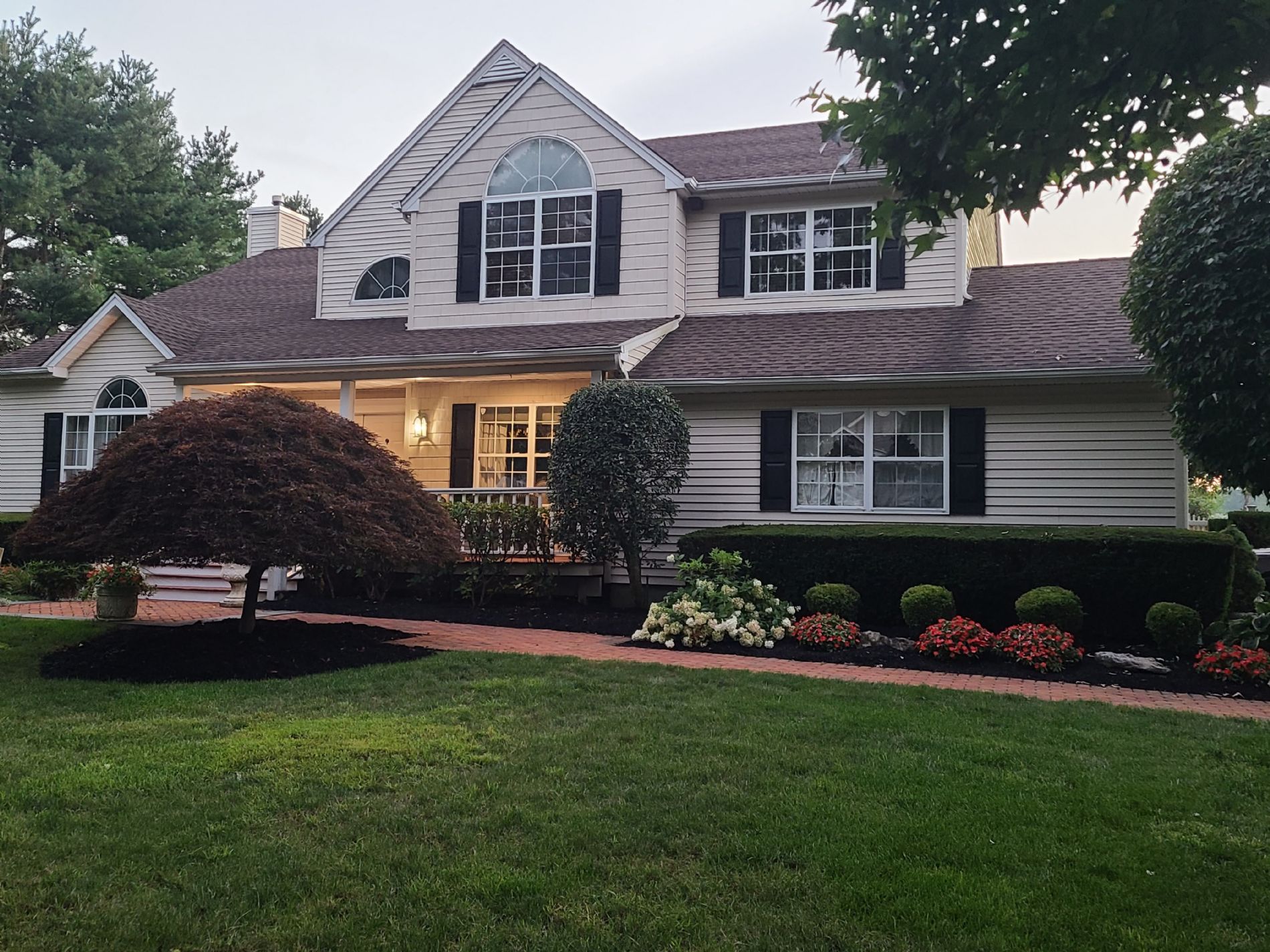 Commack Home, NY Real Estate Listing